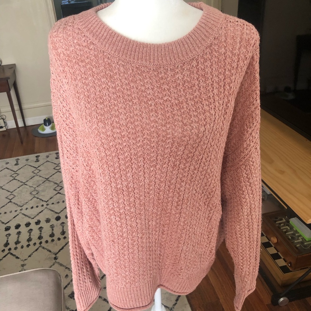 Universal thread sweater